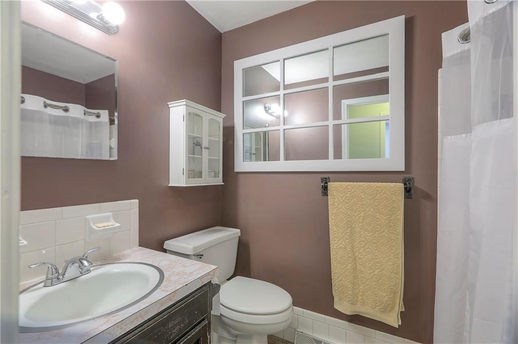 Photo 23 of 43 - 6735 NW Hilldale Drive