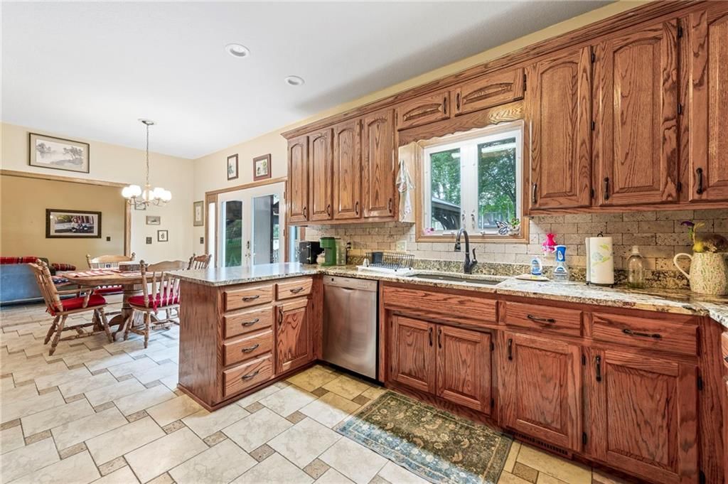 Photo 8 of 51 - 3917 SW Windjammer Court