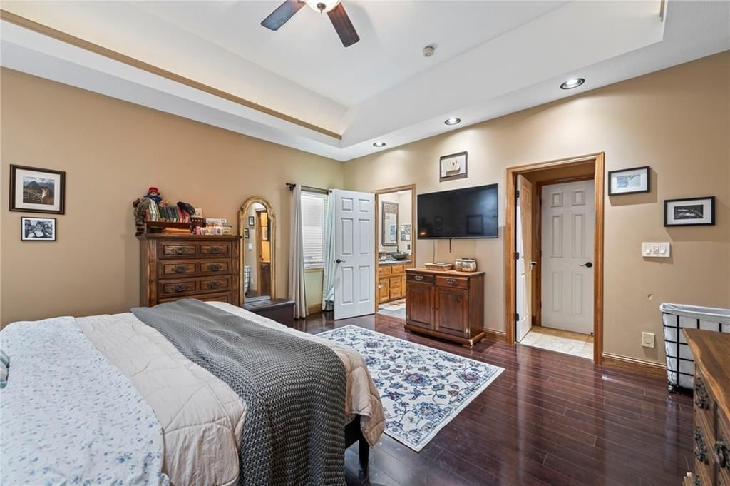 Photo 18 of 51 - 3917 SW Windjammer Court