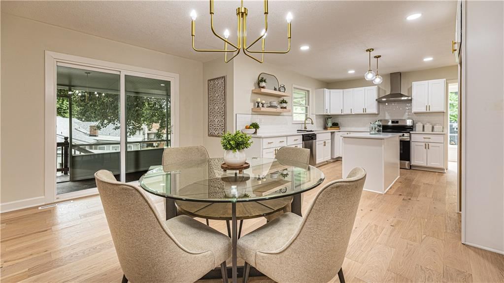 126 E Bridlespur Drive — photo 3