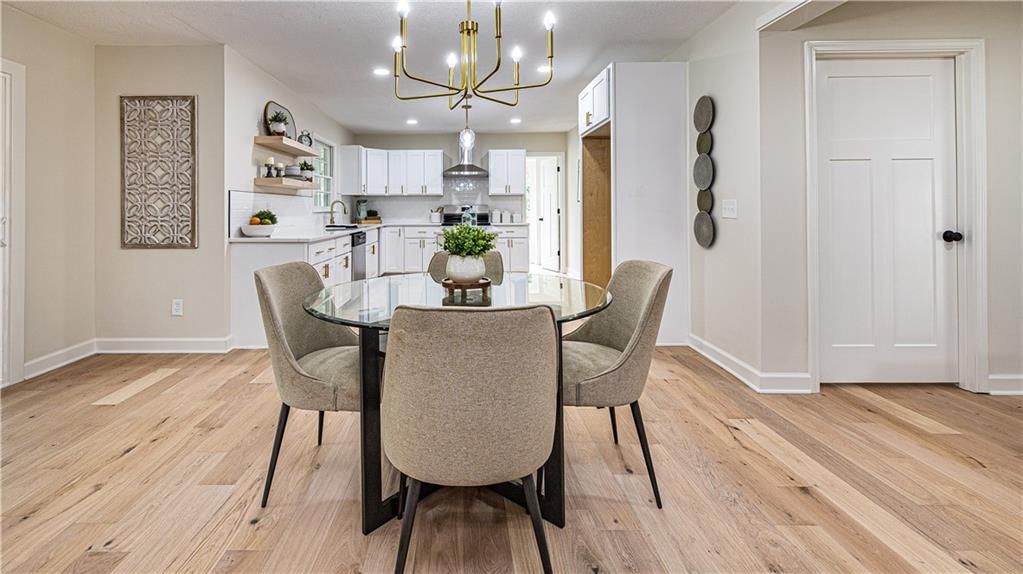 126 E Bridlespur Drive — photo 4