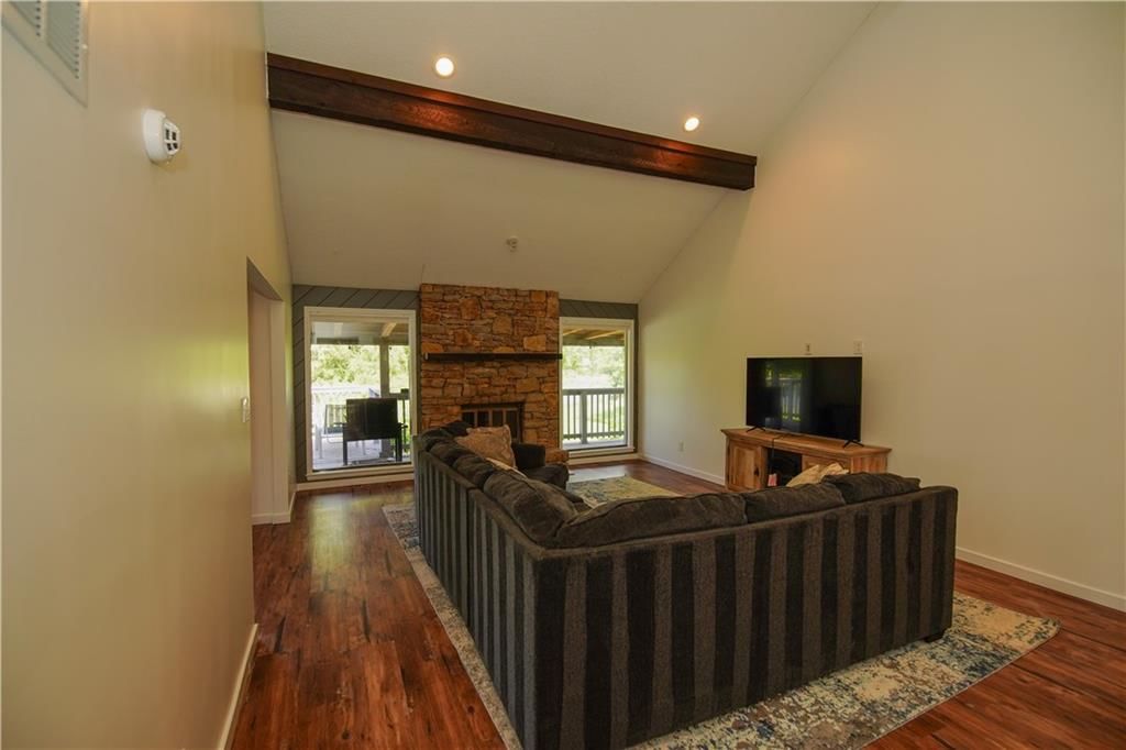 Photo 5 of 38 - 3942 SW LINDEN Lane