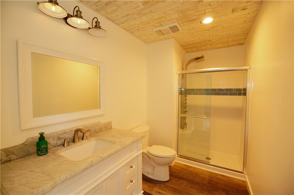 Photo 14 of 38 - 3942 SW LINDEN Lane