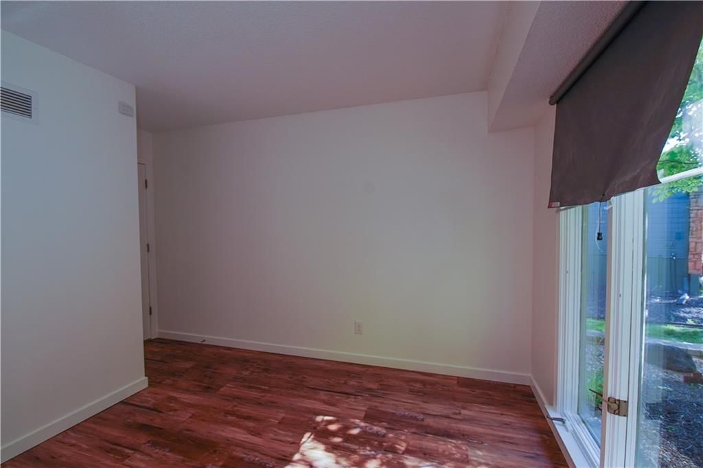 Photo 17 of 38 - 3942 SW LINDEN Lane