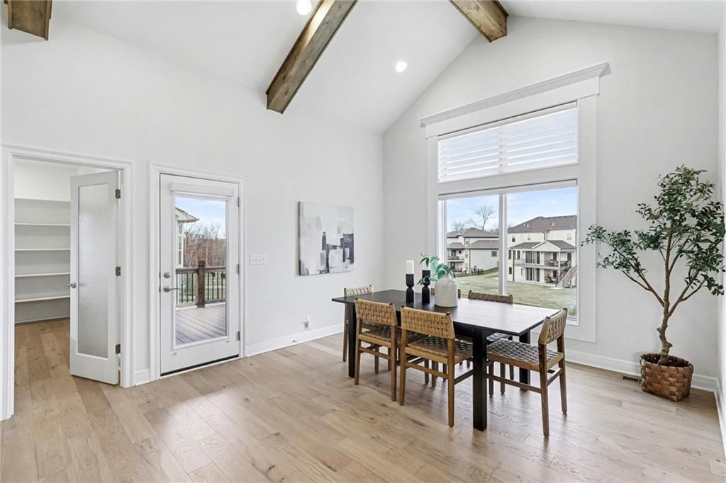 130 NW Ambersham Drive — photo 10