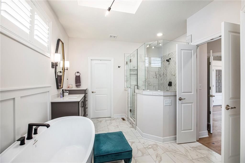 130 NW Ambersham Drive — photo 22