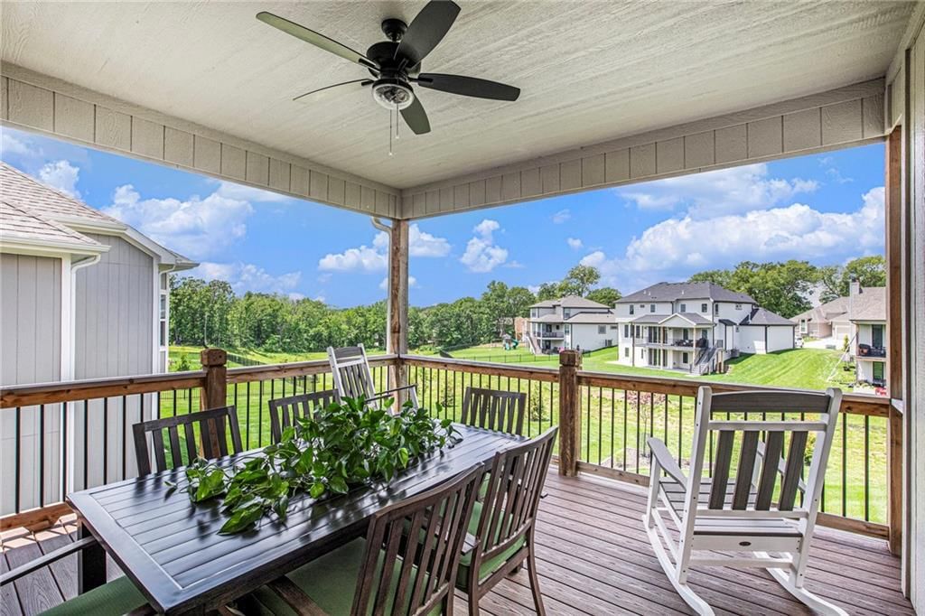 130 NW Ambersham Drive — photo 34