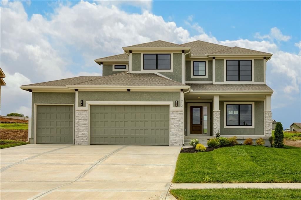 1912 Longview Drive, Liberty, MO
