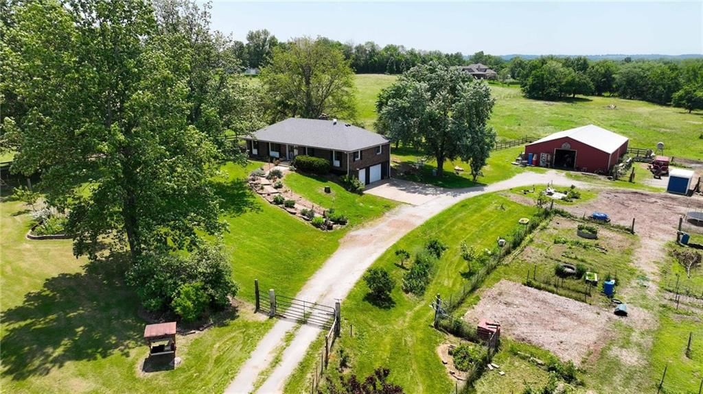 35811 E Pink Hill Road — photo 35