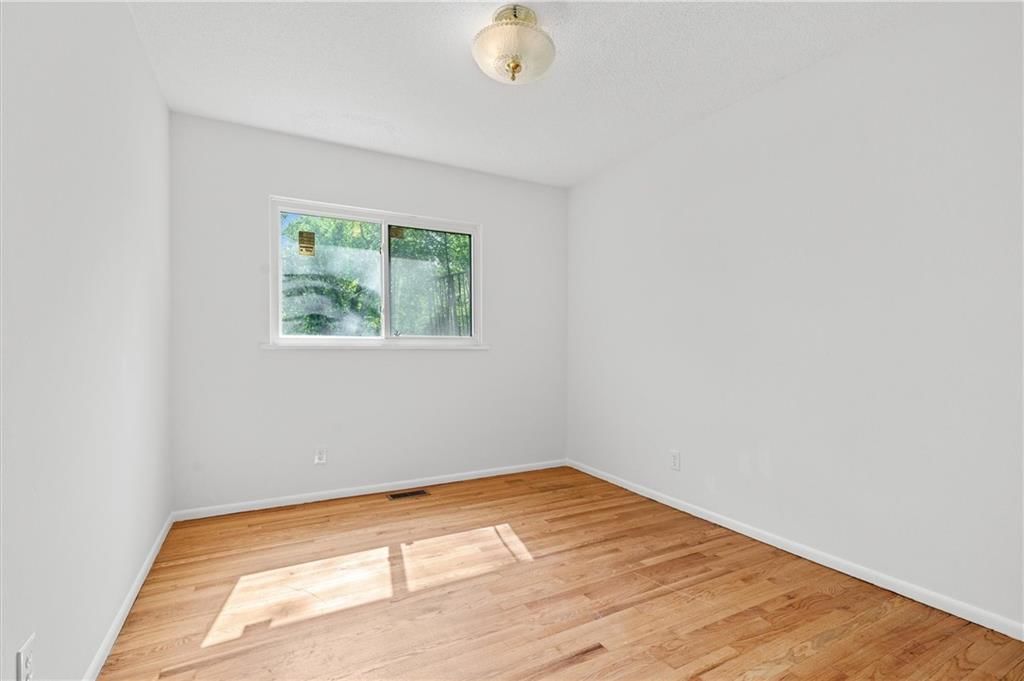 709 N 62nd Place — photo 11