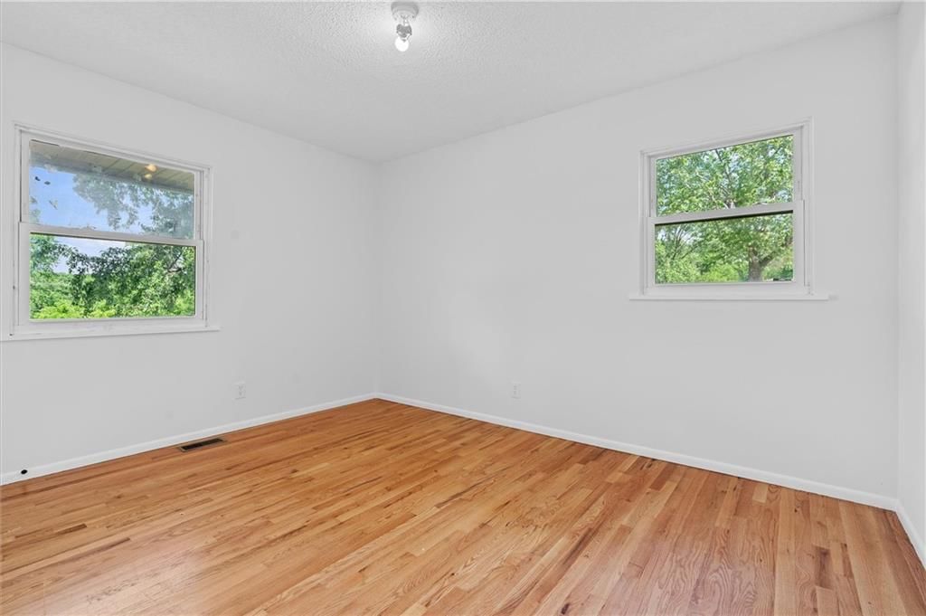 709 N 62nd Place — photo 16