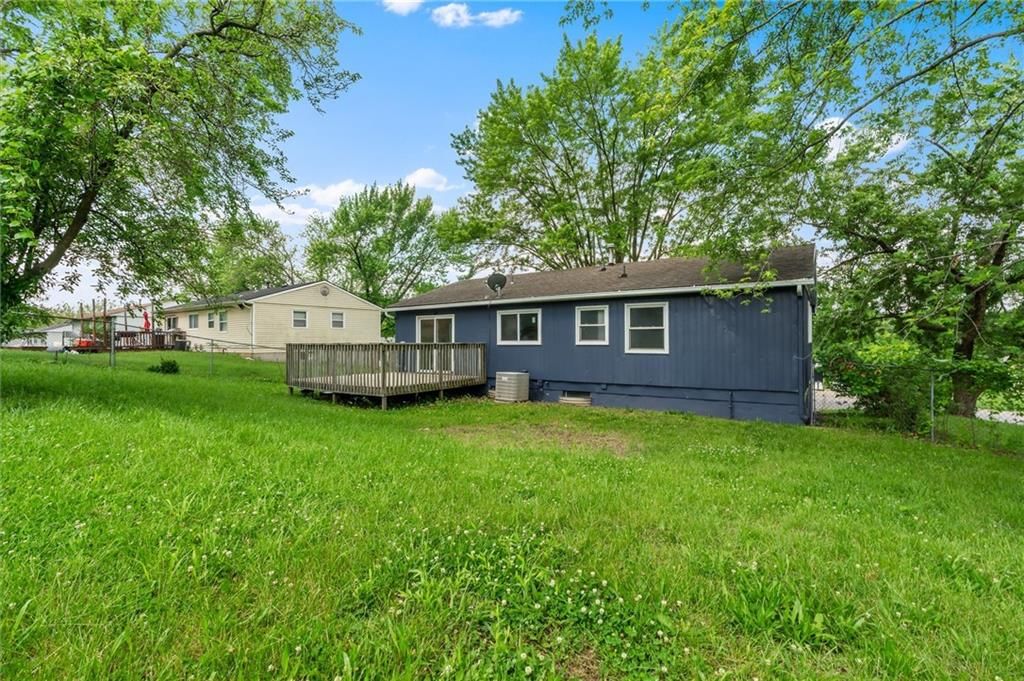 709 N 62nd Place — photo 27