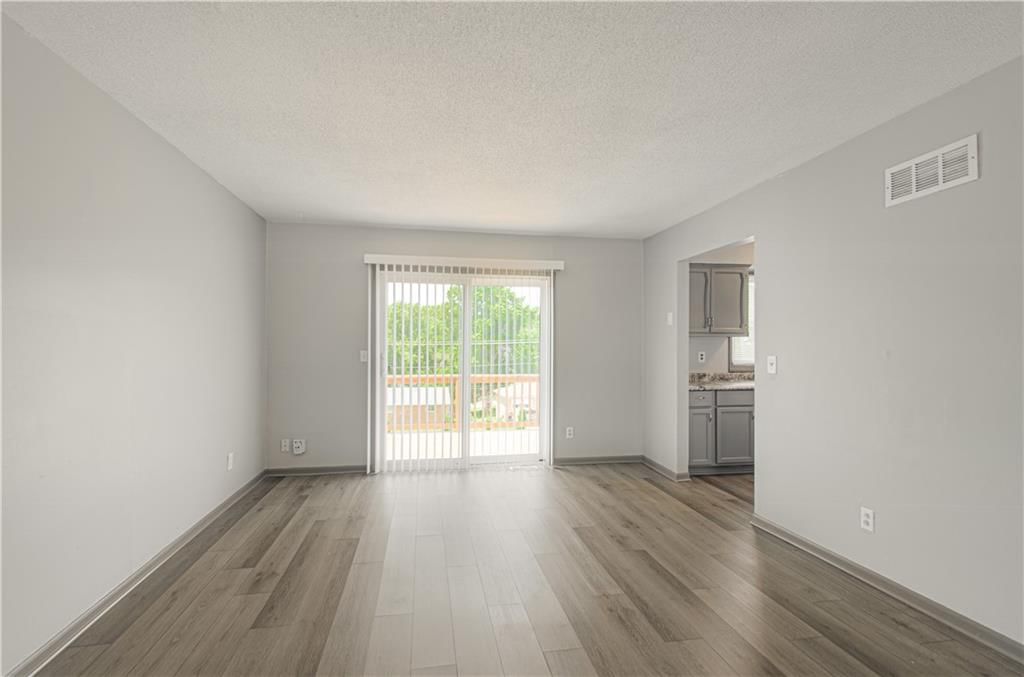 Photo 6 of 28 - 623 N Gallatin Street