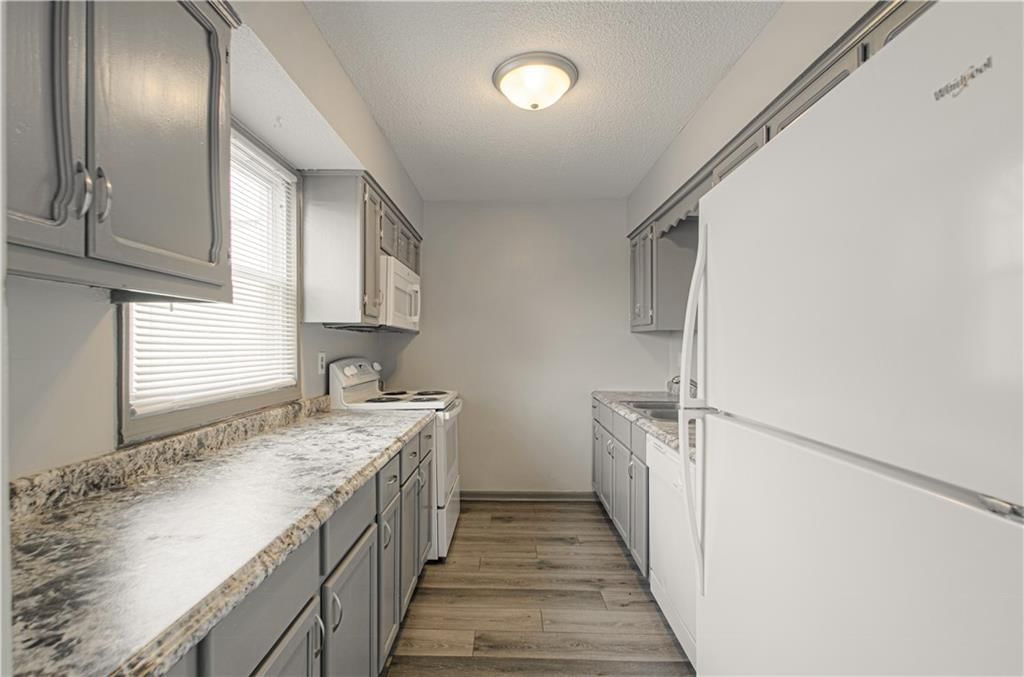 Photo 8 of 28 - 623 N Gallatin Street