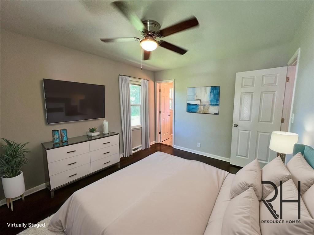 Photo 9 of 21 - 3407 S Claremont Avenue