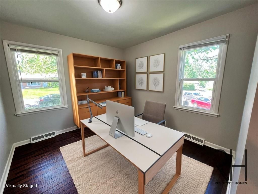 Photo 15 of 21 - 3407 S Claremont Avenue