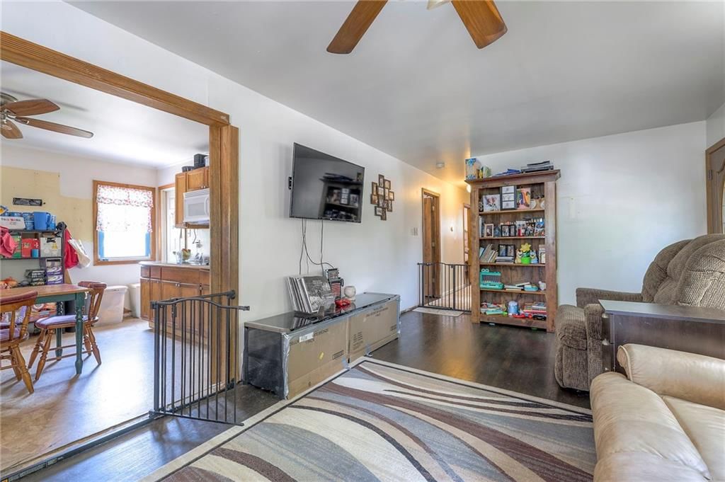Photo 6 of 36 - 1401 Osage Street