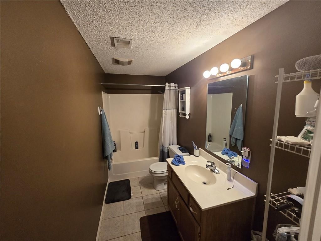 Photo 17 of 25 - 1815 holt Court