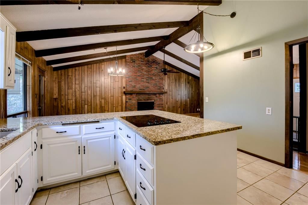 211 E Blue Ridge Boulevard — photo 11