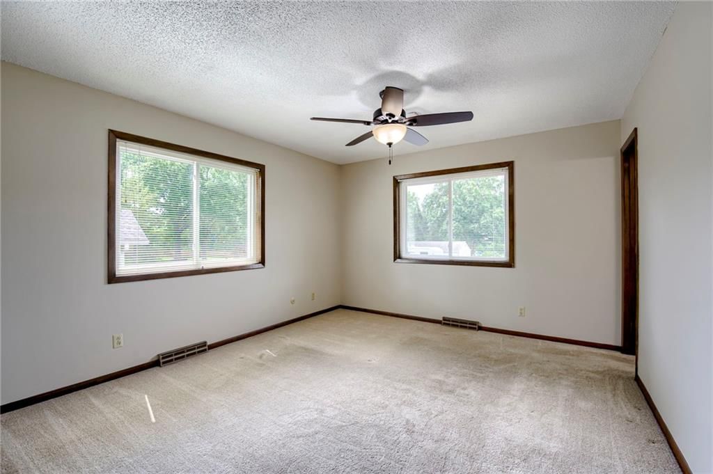 211 E Blue Ridge Boulevard — photo 13