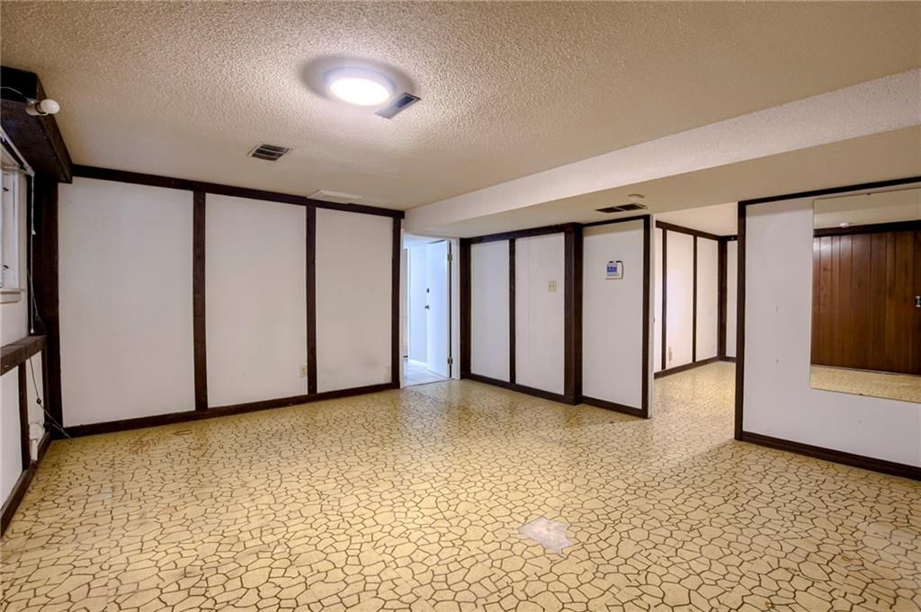 211 E Blue Ridge Boulevard — photo 33