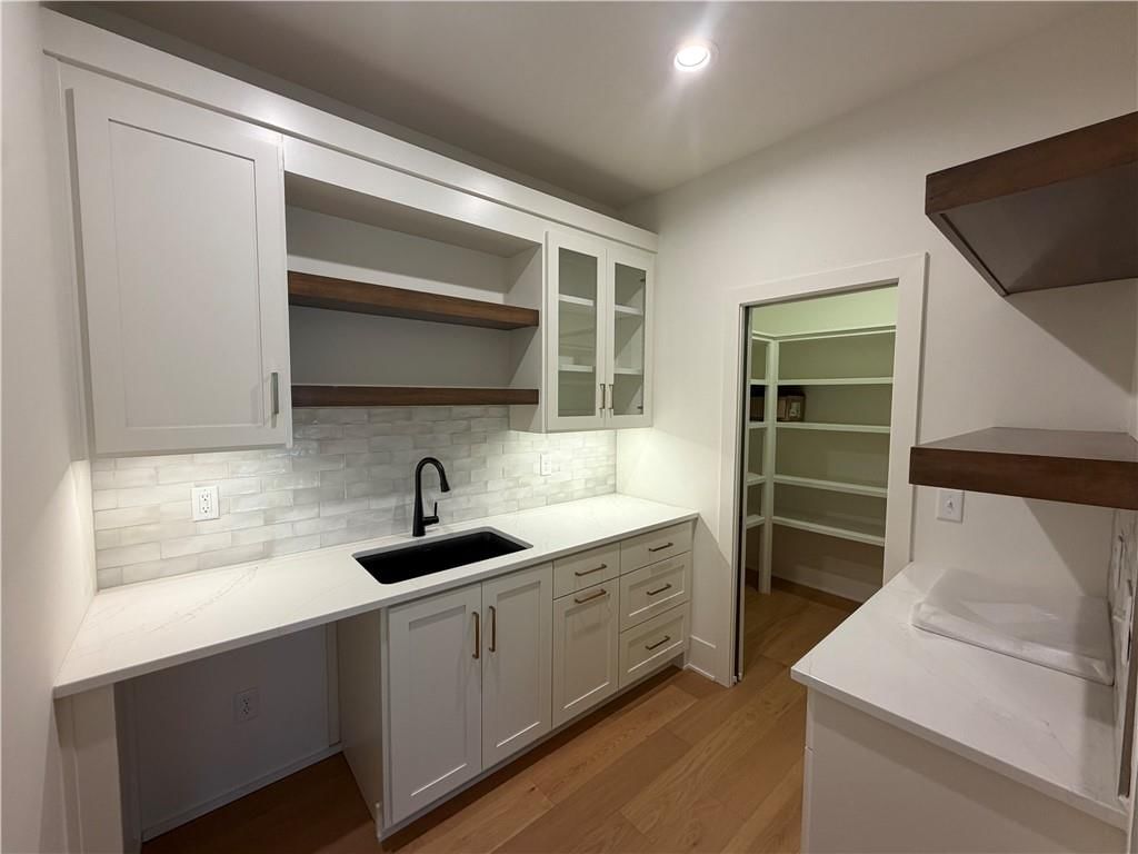 15285 W 162nd Street — photo 11