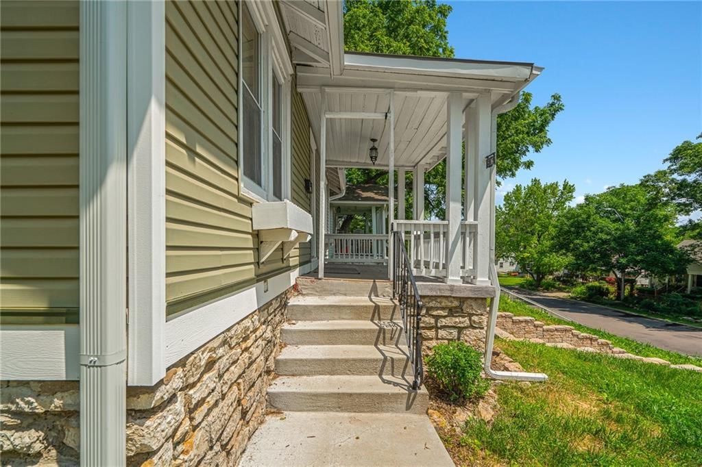5016 Lydia Avenue — photo 3