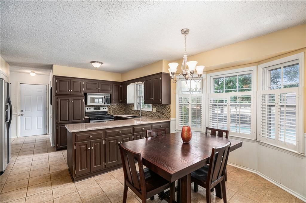 9412 Delmar Street — photo 11