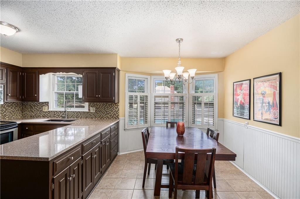 9412 Delmar Street — photo 15