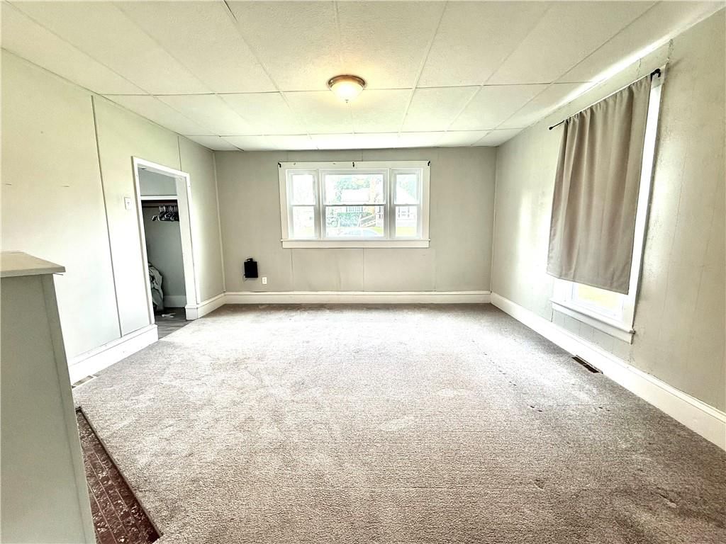 315 W THOMPSON Street — photo 2