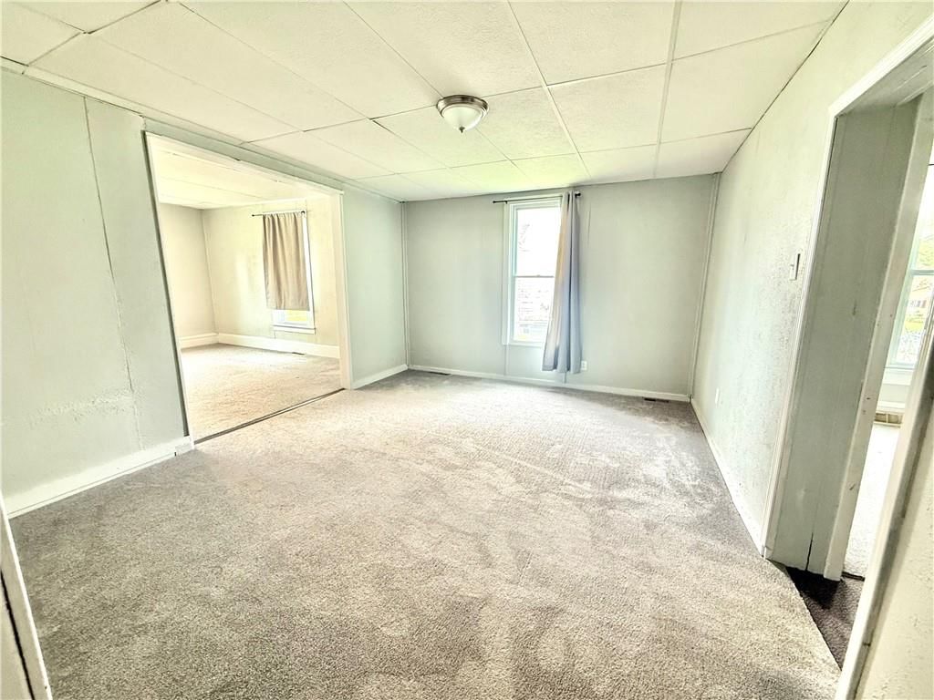 315 W THOMPSON Street — photo 3