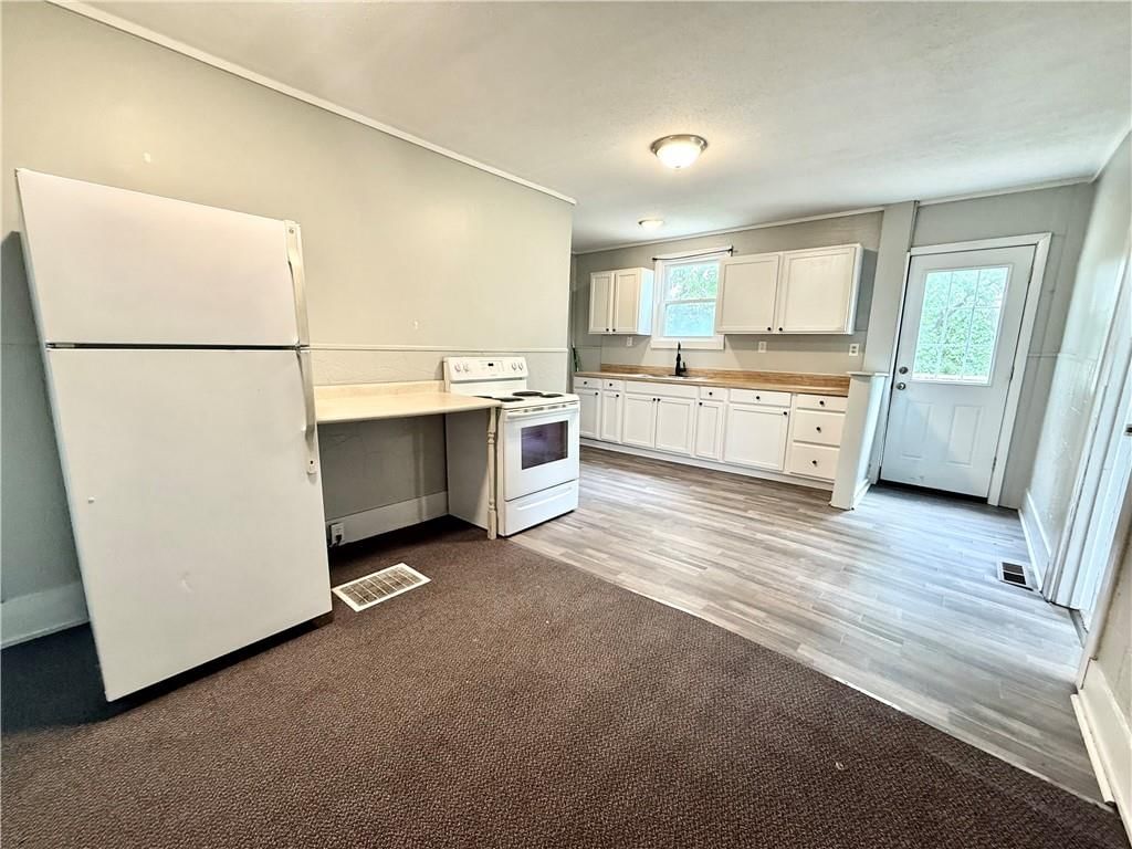 315 W THOMPSON Street — photo 5