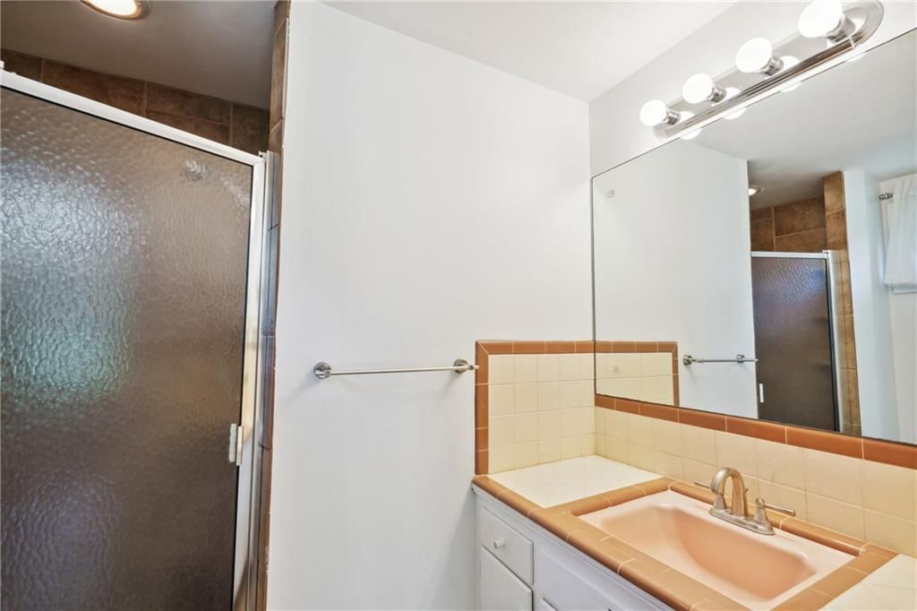 3210 W 71st Terrace — photo 16