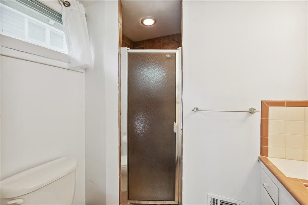 3210 W 71st Terrace — photo 17