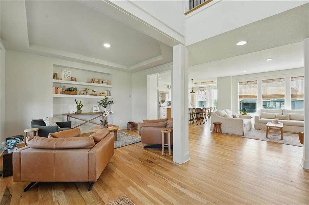 Photo 6 of 47 - 16555 S Lichtenauer Drive