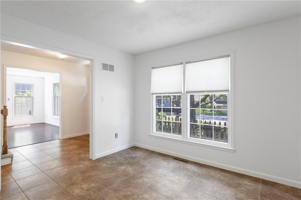 11533 Robinson Street — photo 6