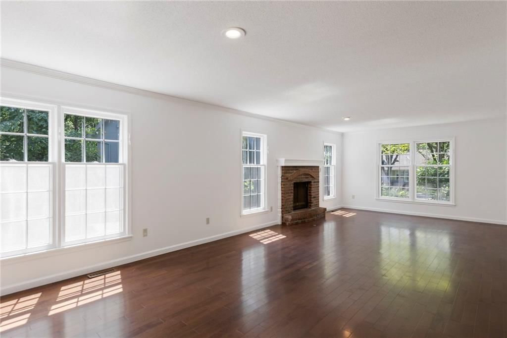 11533 Robinson Street — photo 9