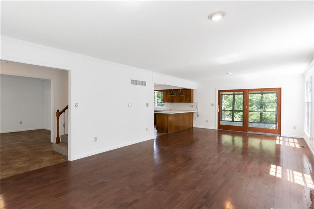 11533 Robinson Street — photo 10
