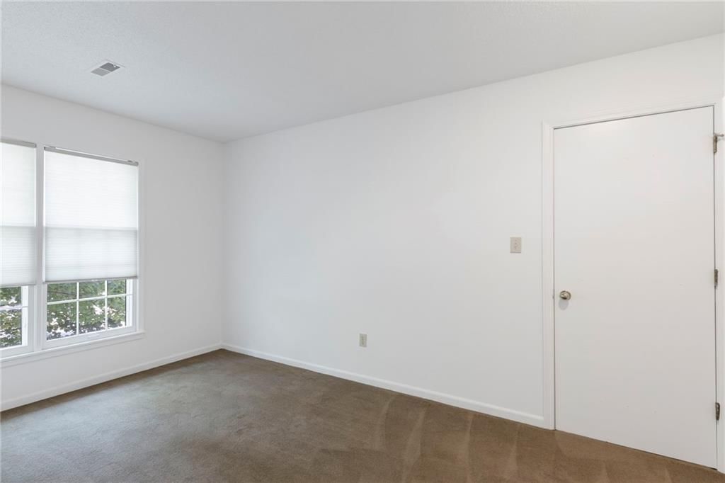 11533 Robinson Street — photo 31