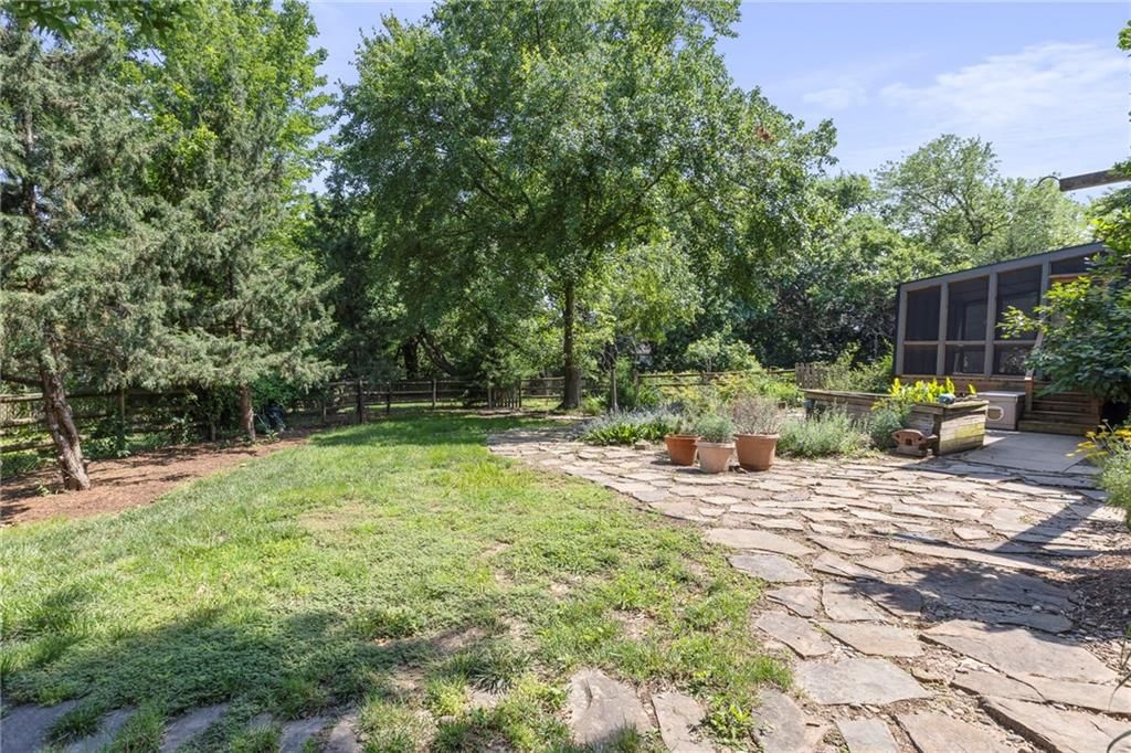 11533 Robinson Street — photo 42