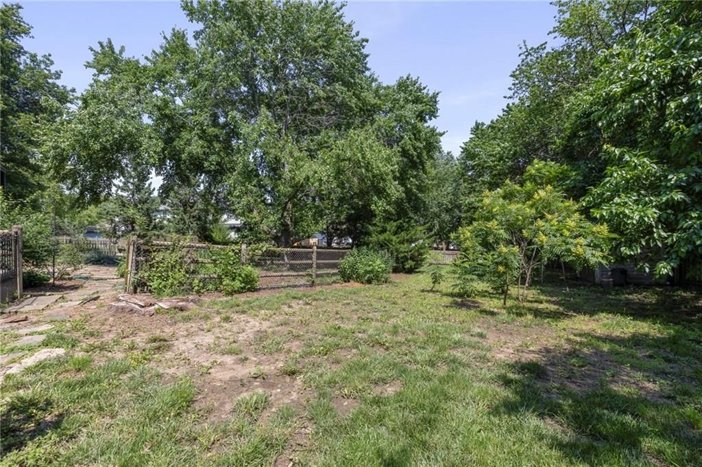 11533 Robinson Street — photo 43