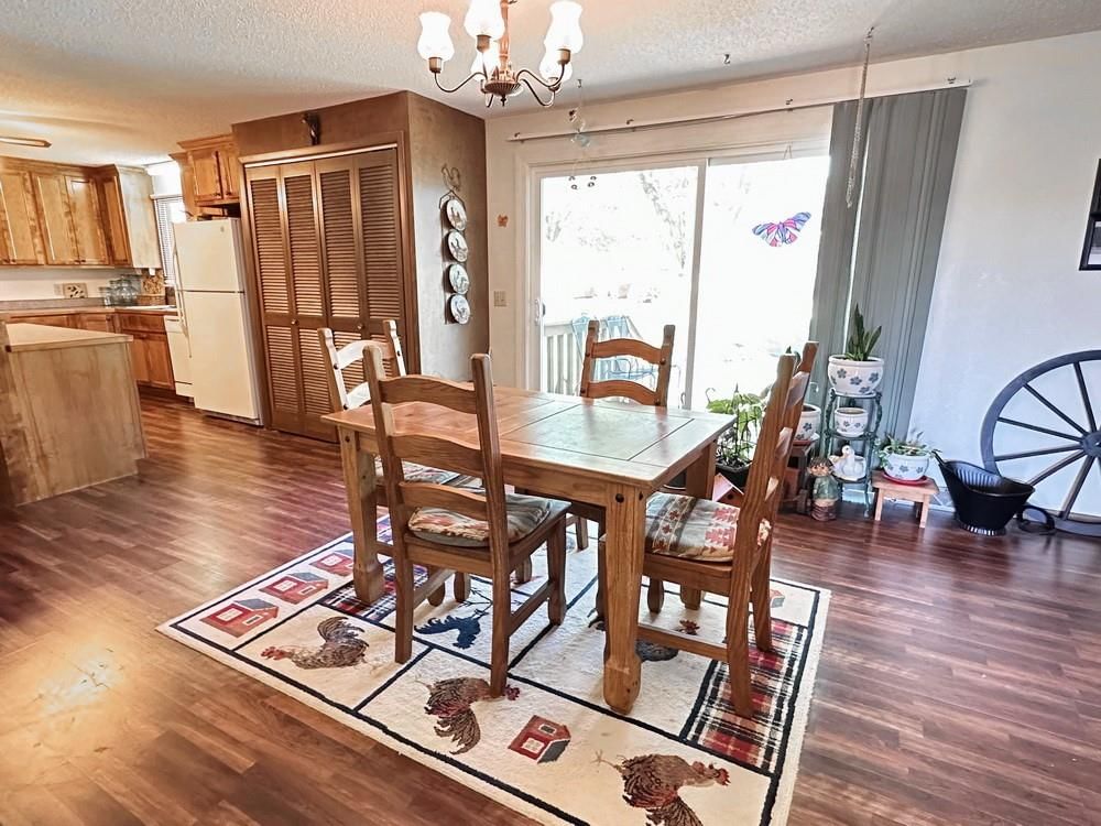 Photo 14 of 28 - 1704 Witt Drive