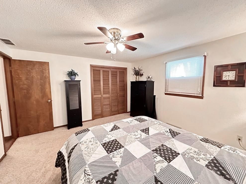 Photo 18 of 28 - 1704 Witt Drive