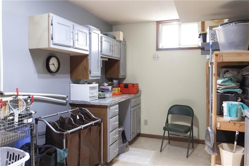 Photo 21 of 31 - 1513 W Broadmoor Lane