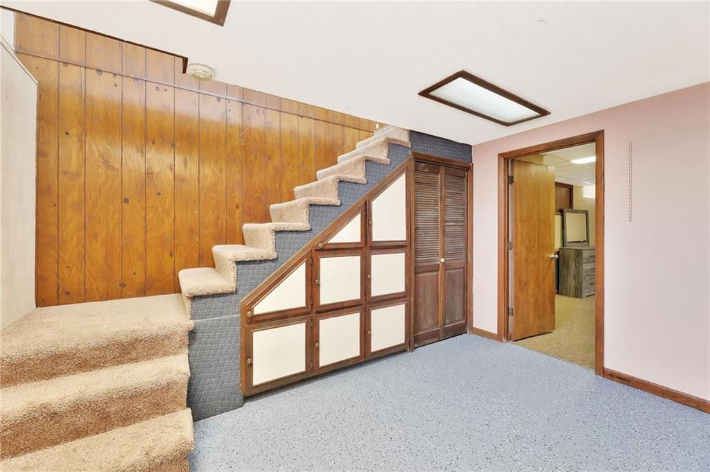 141 N Tracy Street — photo 27