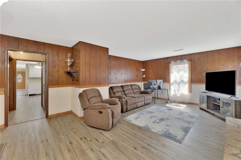 141 N Tracy Street — photo 29
