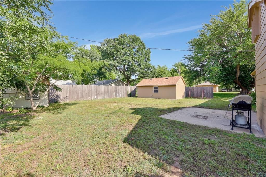 141 N Tracy Street — photo 43