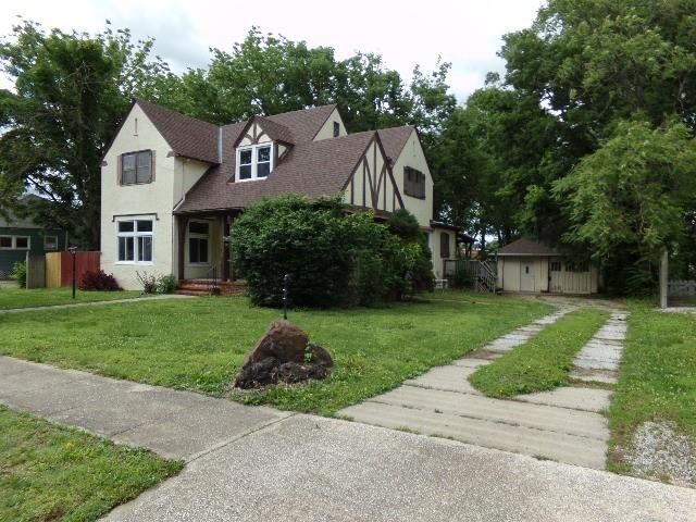 105 E Clinton Street — photo 3