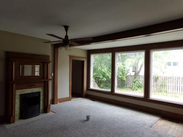 105 E Clinton Street — photo 11