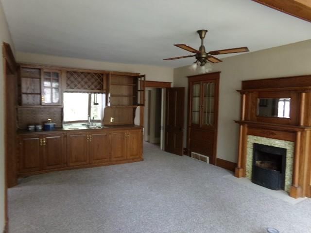 105 E Clinton Street — photo 12